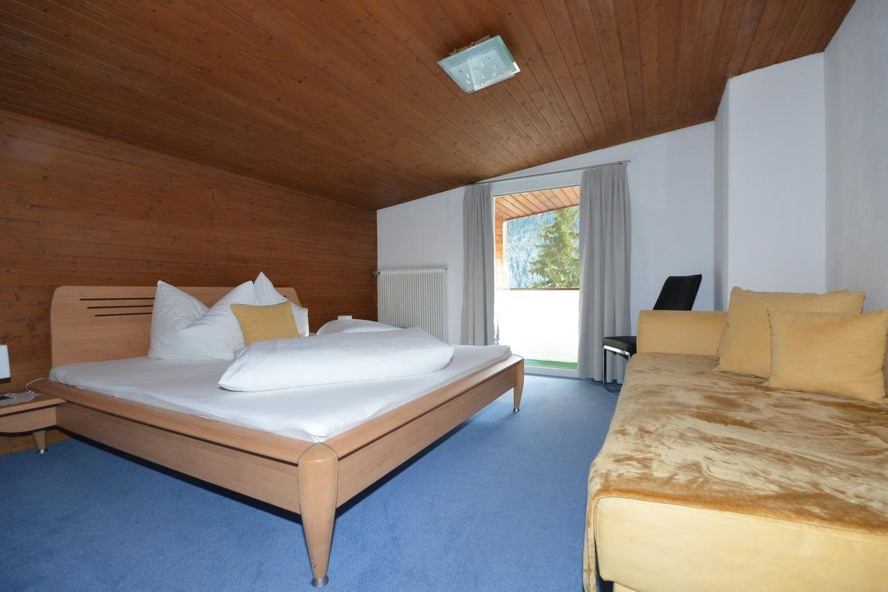 Haus Triumph Lägenhet Pettneu am Arlberg Exteriör bild